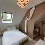 Pool House Champetre 别墅 *